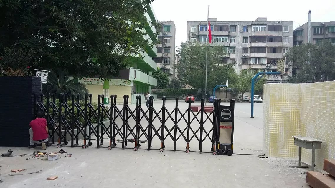 江华县江华县深圳市伸缩门